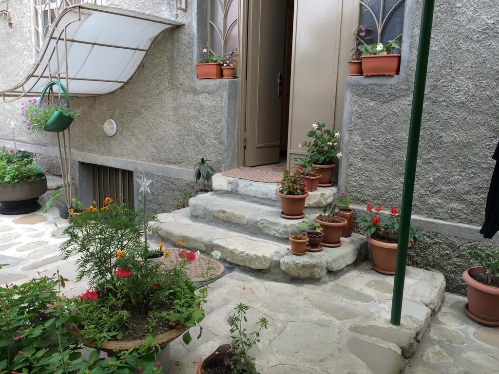Mari Guest House Telavi Exterior foto